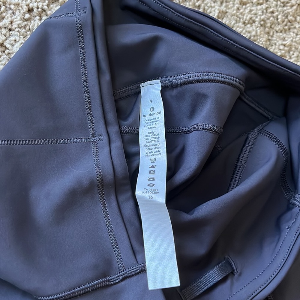 NWT Lululemon Fast and Free HR Crop Size 4 - Picture 4 of 4